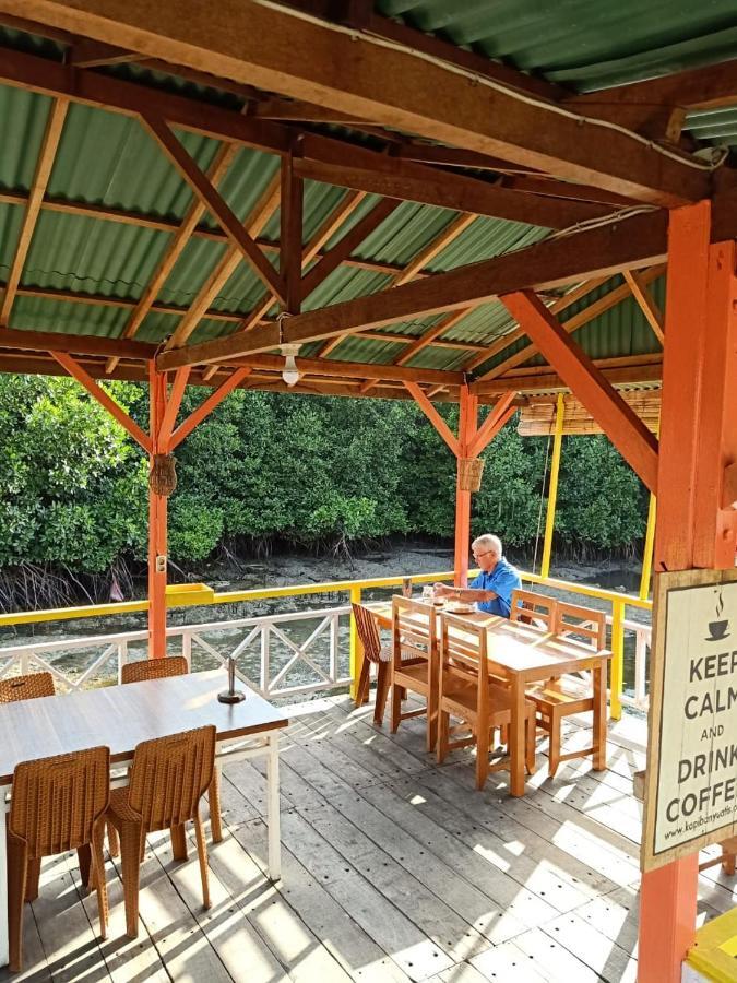 D&D Homestay Pesanggaran المظهر الخارجي الصورة